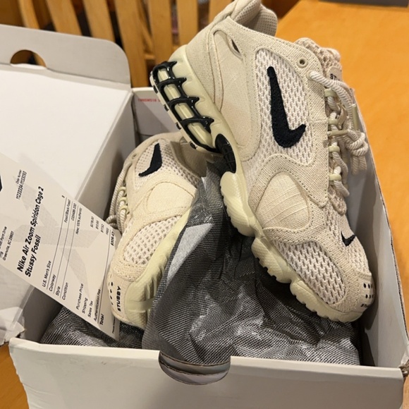 nike air zoom spiridon cage x stussy